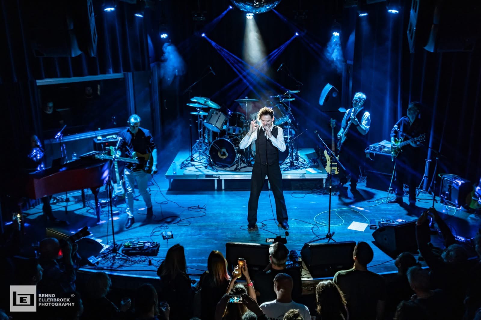 David Bowie Tribute: Diamond Dogs